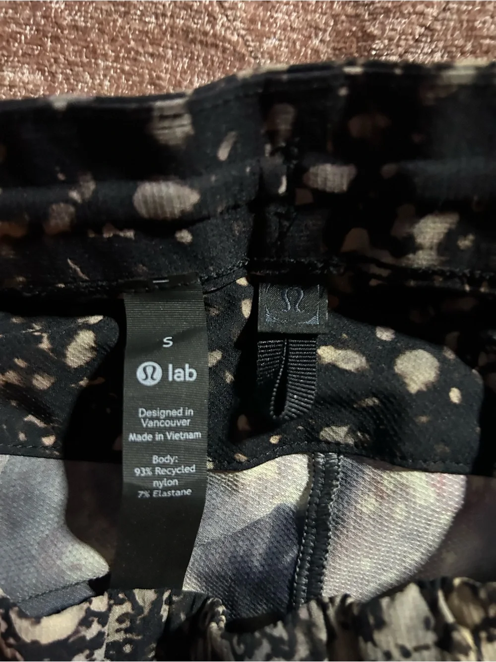 Lululemon Lab Revera Print  Planet Surface Black Granite Multi(Small-Unisex) - Picture 4 of 4